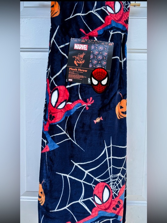 Marvel Other - Viral Spiderman Halloween Blanket